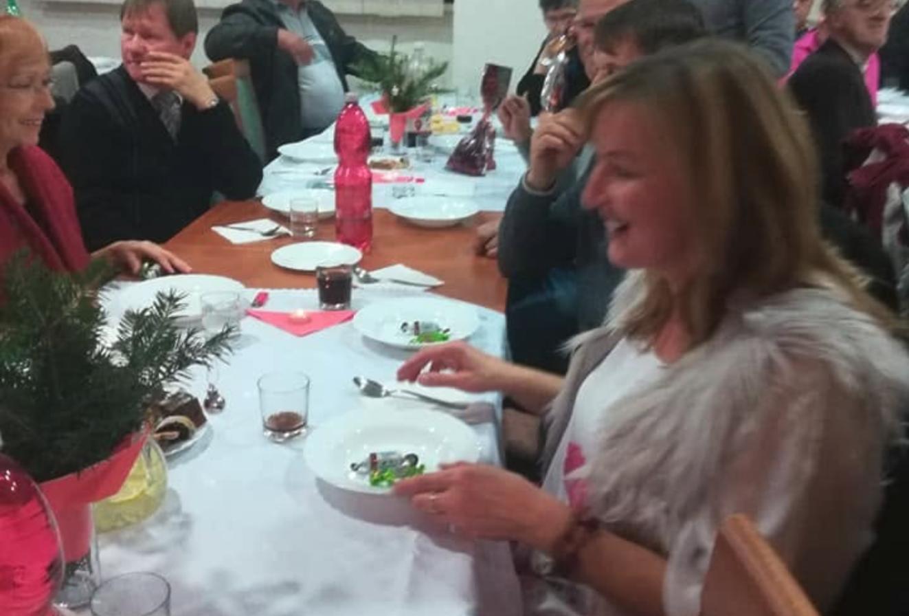 Večer spestrilo aj vystúpenie s maskami